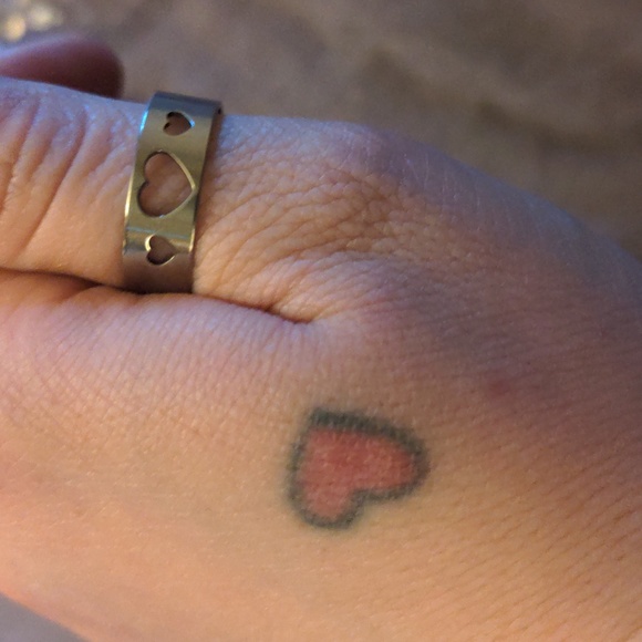 Heart Ring Size 20 NWT Women's Stainless Steel - Picture 1 of 5